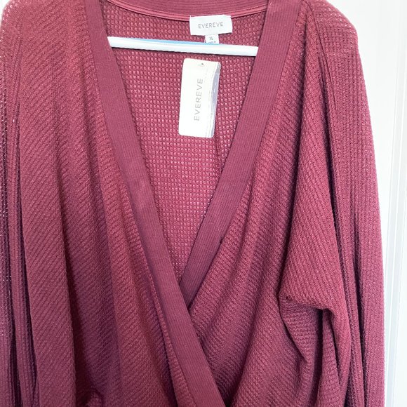 Evereve maroon waffle knit long sleeve - Picture 1 of 3